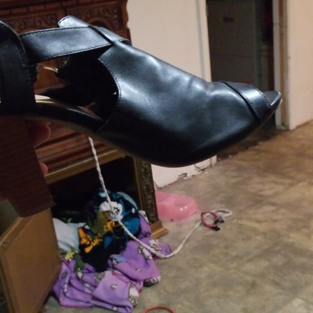Shoes - Picture 2 of 2
